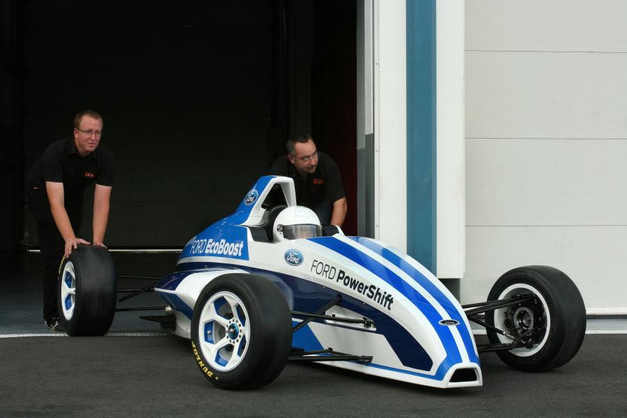  Ford Formula Concept 2011 года  (фото 4 из 17)